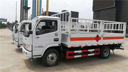 國(guó)六東風(fēng)多利卡8類(lèi)危險(xiǎn)品廂式運(yùn)輸車(chē) 全面解析圖片、參數(shù)與價(jià)格